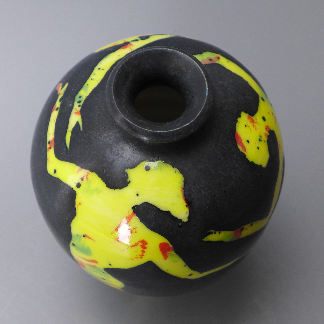 Figurative Vase in Yellow 03